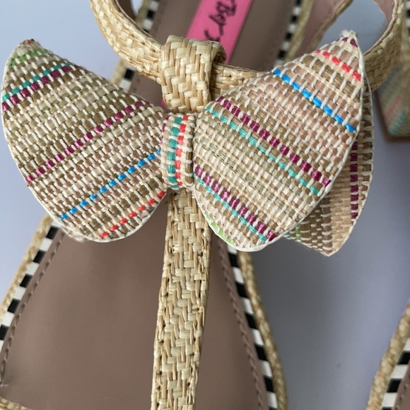NEW Betsey Johnson Tan Raffia Bow-accent Sandal US 6 - Picture 4 of 7